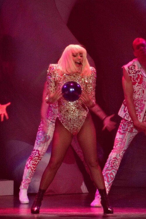 LadyGaga_Vegas_July192014_309963b93dc7e5d35c.jpeg