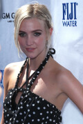 AshleeSimpson_FijiWater_Sept82012_04fe1aba2d3bf41730