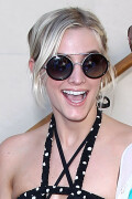 AshleeSimpson_FijiWater_Sept82012_07f06b25318ad05917