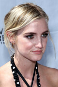 AshleeSimpson_FijiWater_Sept82012_295b05d586ca342309