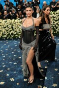 KylieJenner_MetGala2025_HQPics.Space_100e84b716c262a3ddf