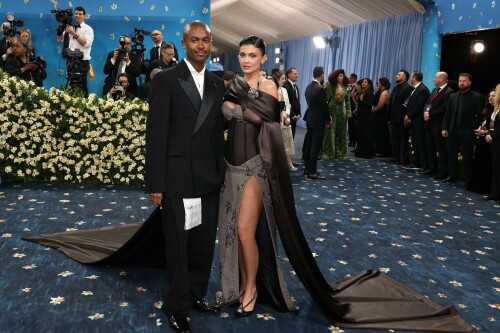 KylieJenner_MetGala2025_HQPics.Space_104c5c15fbd63aea728.jpeg