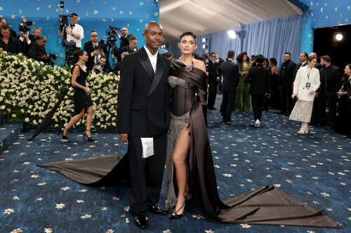 KylieJenner_MetGala2025_HQPics.Space_116eb6c04140d09ac51.jpeg