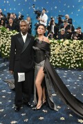 KylieJenner_MetGala2025_HQPics.Space_1318c0ed7de73e80168
