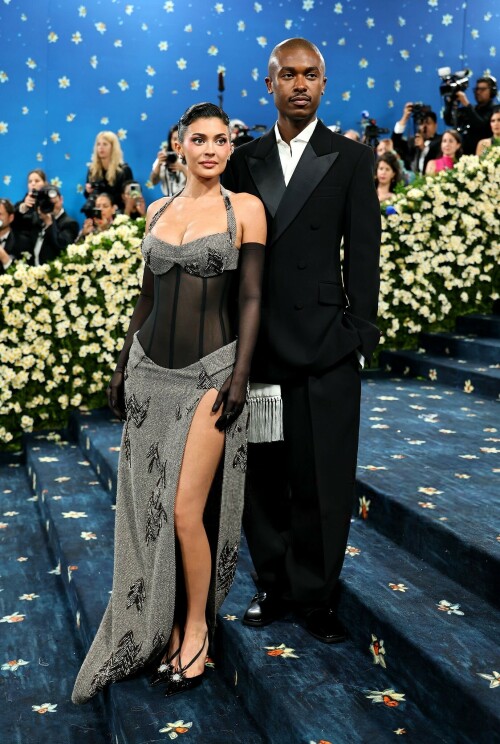 KylieJenner_MetGala2025_HQPics.Space_142a72cdc63c62631c6.jpeg