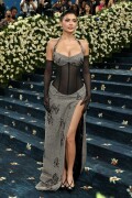 KylieJenner_MetGala2025_HQPics.Space_1562cfa7fc1aebd34f9