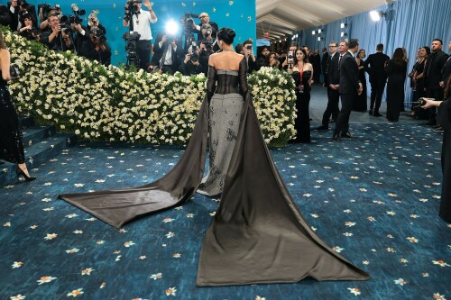 KylieJenner_MetGala2025_HQPics.Space_184805e8880792ccd04.jpeg