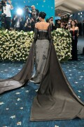 KylieJenner_MetGala2025_HQPics.Space_184805e8880792ccd04