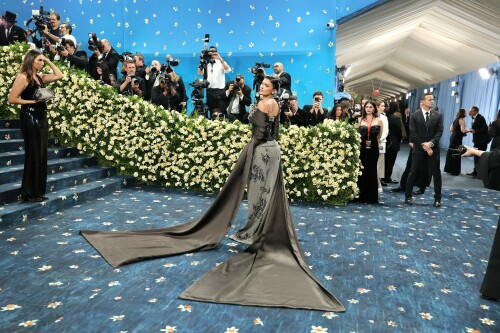 KylieJenner_MetGala2025_HQPics.Space_190c988a6a497c44916.jpeg