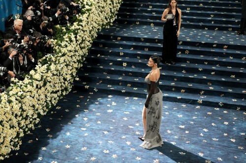 KylieJenner_MetGala2025_HQPics.Space_197260313857a91ad51.jpeg
