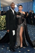KylieJenner_MetGala2025_HQPics.Space_201dd5762af4fe959f8