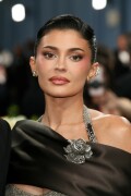 KylieJenner_MetGala2025_HQPics.Space_21024d73f131ebfe79