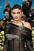 KylieJenner_MetGala2025_HQPics.Space_2221bd92360e8f1066d