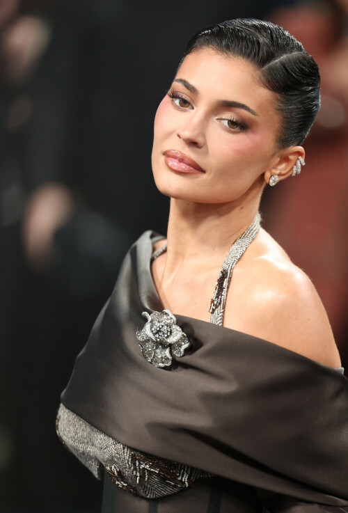 KylieJenner_MetGala2025_HQPics.Space_224ff78efebbe850e27.jpeg