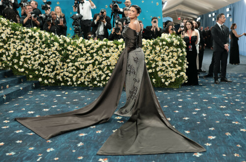 KylieJenner_MetGala2025_HQPics.Space_230b65c1f3da5b1b28e.jpeg