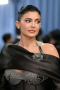 KylieJenner_MetGala2025_HQPics.Space_2331ffcfd5b34468fdb