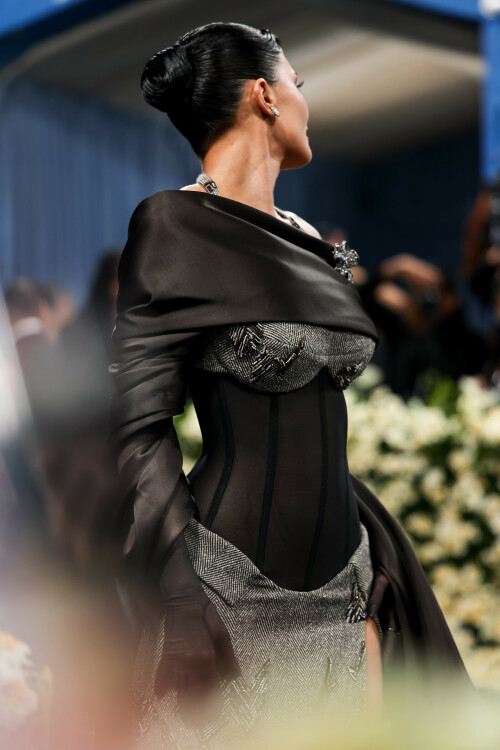 KylieJenner_MetGala2025_HQPics.Space_2443e2e49b84f68e986.jpeg