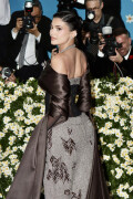 KylieJenner_MetGala2025_HQPics.Space_25041ac705662212c8d