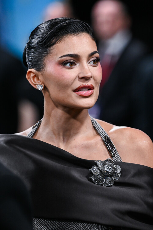 KylieJenner_MetGala2025_HQPics.Space_2711db25bd830f72f91.jpeg