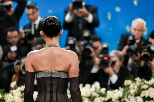KylieJenner_MetGala2025_HQPics.Space_27655cdf773d9dcaf8d.jpeg