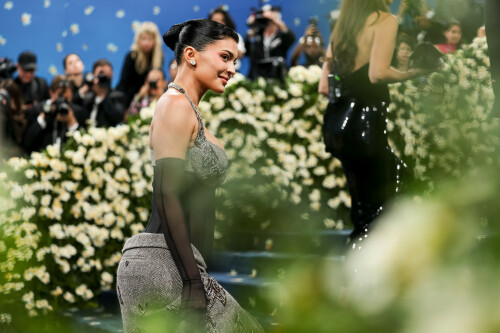 KylieJenner_MetGala2025_HQPics.Space_279c100e4246aeb6169.jpeg