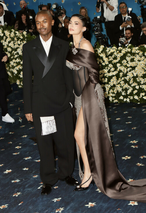 KylieJenner_MetGala2025_HQPics.Space_290b8d3a41563f4ceb9.jpeg