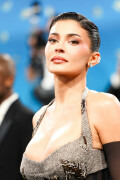 KylieJenner_MetGala2025_HQPics.Space_2962da76c132401c54f