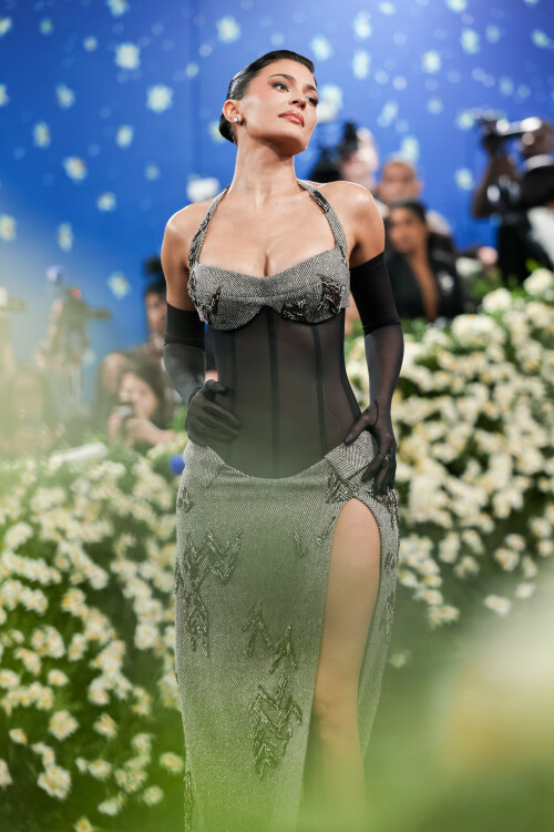 KylieJenner_MetGala2025_HQPics.Space_3031db7fe75f56a0743.jpeg