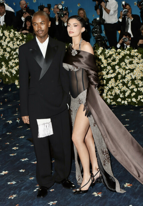 KylieJenner_MetGala2025_HQPics.Space_306c1c4ef5c05b95464.jpeg