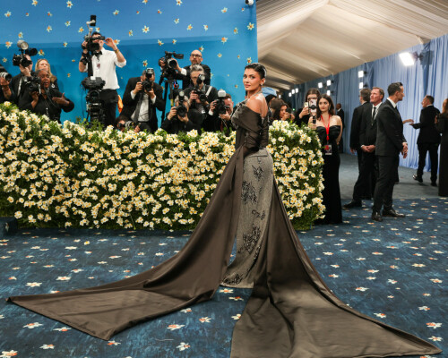 KylieJenner_MetGala2025_HQPics.Space_311c5a4f76848255f49.jpeg