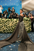 KylieJenner_MetGala2025_HQPics.Space_311c5a4f76848255f49