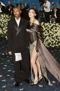 KylieJenner_MetGala2025_HQPics.Space_313b23ffd8467f4b24c