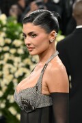 KylieJenner_MetGala2025_HQPics.Space_51f2338d24f2ed5a63