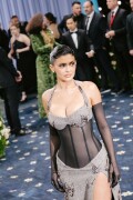 KylieJenner_MetGala2025_HQPics.Space_6656bf07f9a4a4eb9a