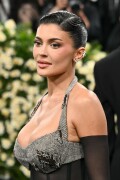 KylieJenner_MetGala2025_HQPics.Space_696165cf23bf19d457
