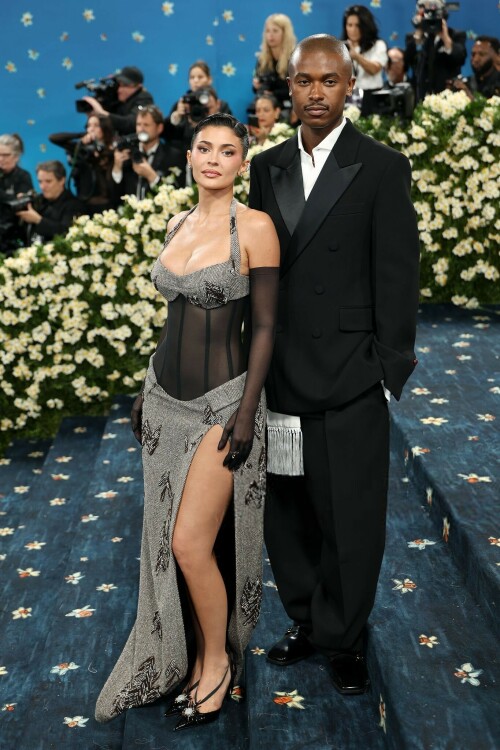 KylieJenner_MetGala2025_HQPics.Space_926157131aec1cd4fa.jpeg