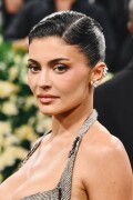 KylieJenner_MetGala2025_HQPics.Space_932c63af24ca3f4906