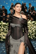 KylieJenner_MetGala2025_HQPics.Space_9782aa9d9b7bd9553c