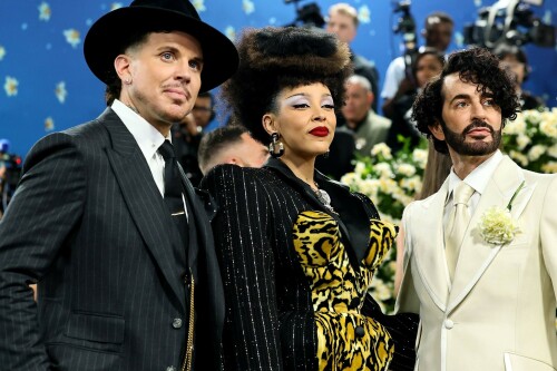 DojaCat_2025MetGala_103260bc66473819ef6.jpeg