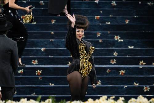 DojaCat_2025MetGala_114acce413a7a2c57ac.jpeg