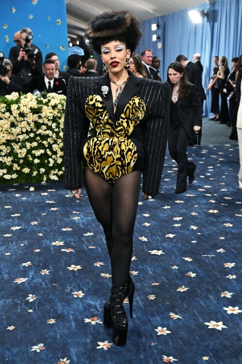 DojaCat_2025MetGala_13afe50d6d56a4dc00.jpeg