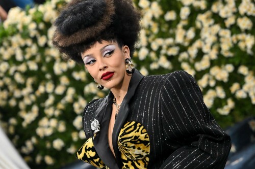DojaCat_2025MetGala_1702e8aa0e34be60a4.jpeg
