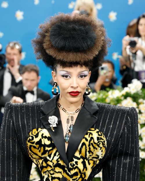 DojaCat_2025MetGala_1759f5053049673fccb.jpeg