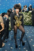 DojaCat_2025MetGala_177e673281c385513f2