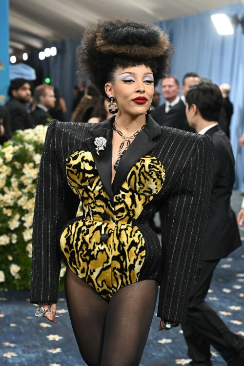 DojaCat_2025MetGala_19fd3950df7ba004f4.jpeg