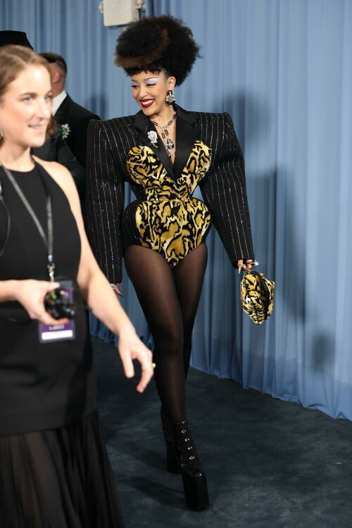 DojaCat_2025MetGala_38e5d2ba9e38c8af66.jpeg