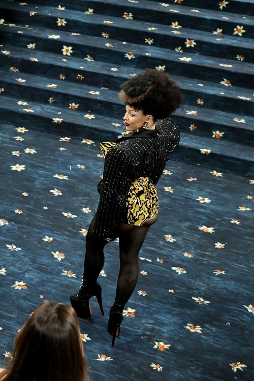 DojaCat_2025MetGala_417608cbef4df2768d.jpeg