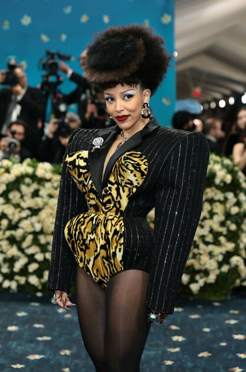 DojaCat_2025MetGala_4e4ceddd74a46f2a8.jpeg
