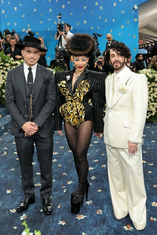 DojaCat_2025MetGala_66dd7a8404a8a022d1.jpeg