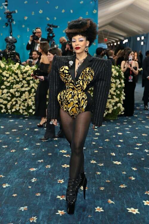 DojaCat_2025MetGala_68ac0d8ff4116812e4.jpeg